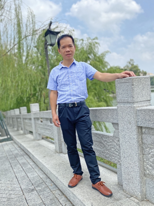 奇峰向阳的第一张照片--明溪相亲网