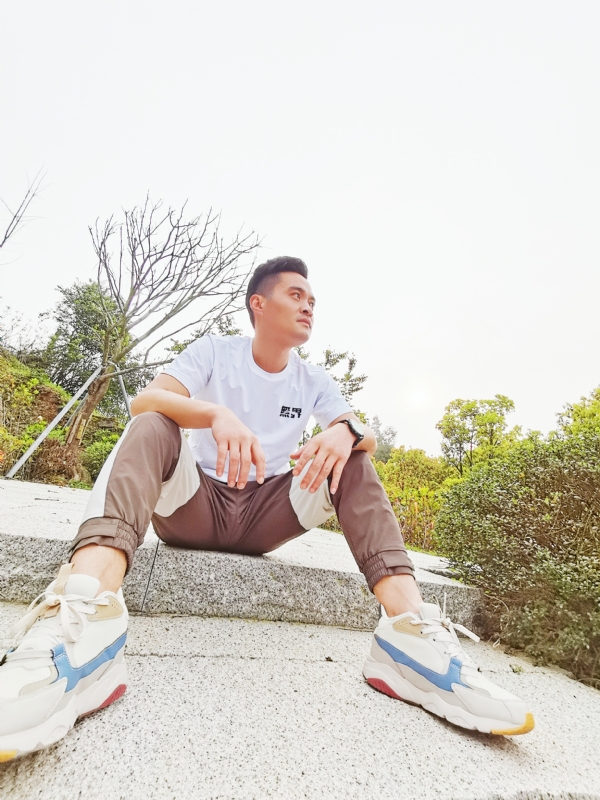 一个人，干净利落的第一张照片--明溪相亲网